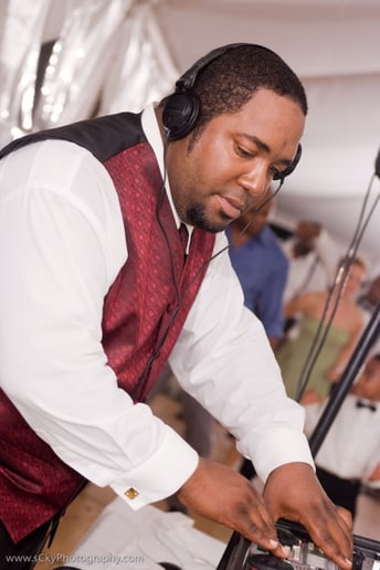 Gallery photo 2 of UnderGround Sound Mobile DJs
