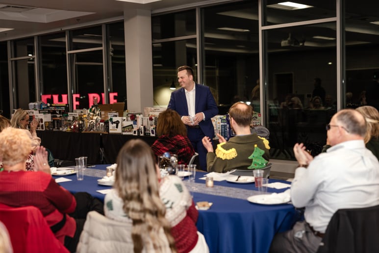 Gallery photo 6 of Tyler August - Interactive Corporate Magician & Mentalist
