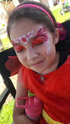 Gallery photo 4 of Unicorn Creator Face Painting & Balloons