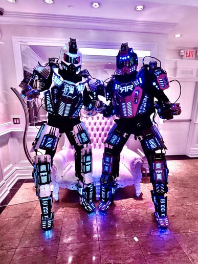 Gallery photo 4 of Mega Robot