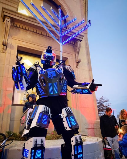 Gallery photo 23 of Mega Robot