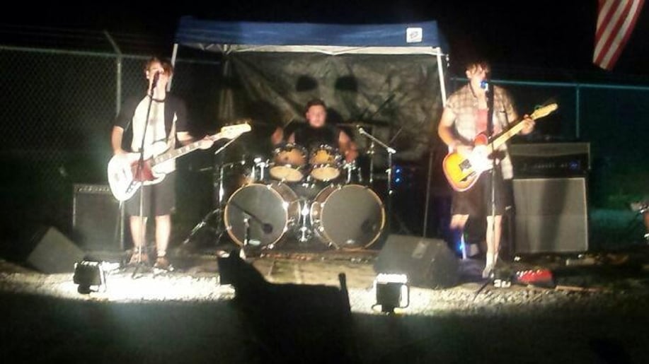 Gallery photo 3 of Unsung Alibi