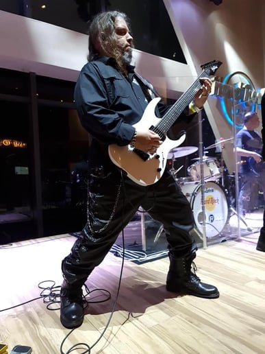 Gallery photo 8 of UNZANE Live Performance
