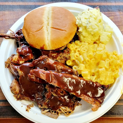 Gallery photo 5 of Up 'N Smoke BBQ Pit