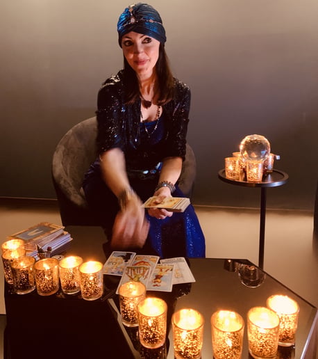 Gallery photo 7 of Intuitive Tarot Card Reader