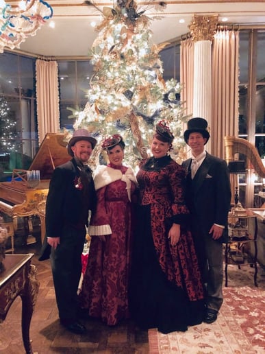 Gallery photo 8 of Uptown Carolers