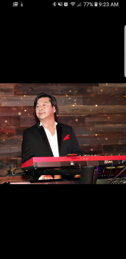 Gallery photo 8 of UpTown Live!