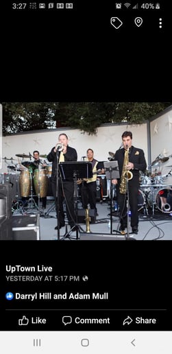 Gallery photo 10 of UpTown Live!