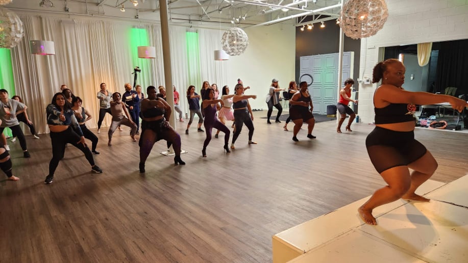 Gallery photo 5 of Uptown Revue