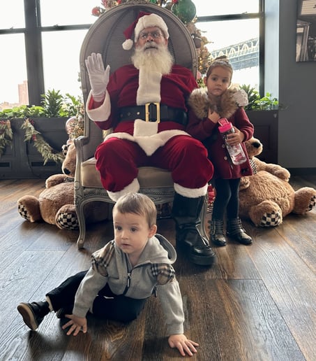 Gallery photo 12 of Uptown Santa