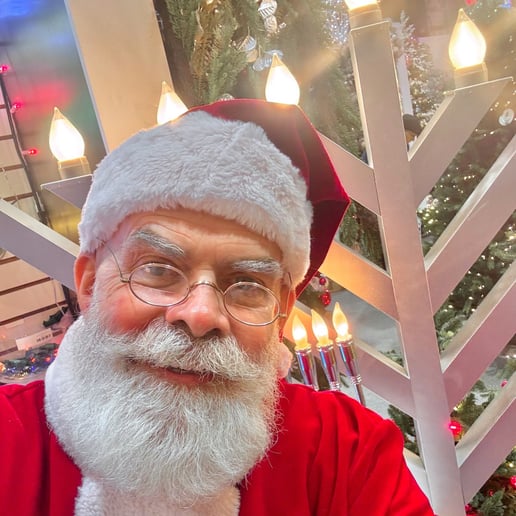 Gallery photo 3 of Uptown Santa