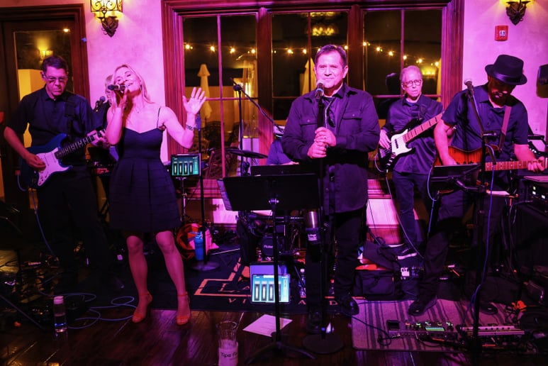 Gallery photo 1 of Urban Sky Band