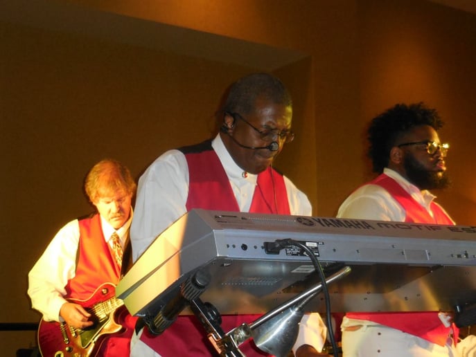 Gallery photo 11 of Utopia Band