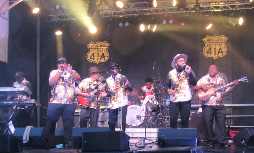 Gallery photo 3 of Utopia Band
