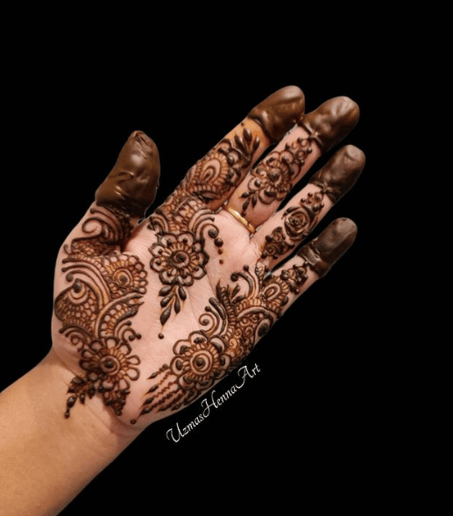 Gallery photo 9 of Uzma's henna art