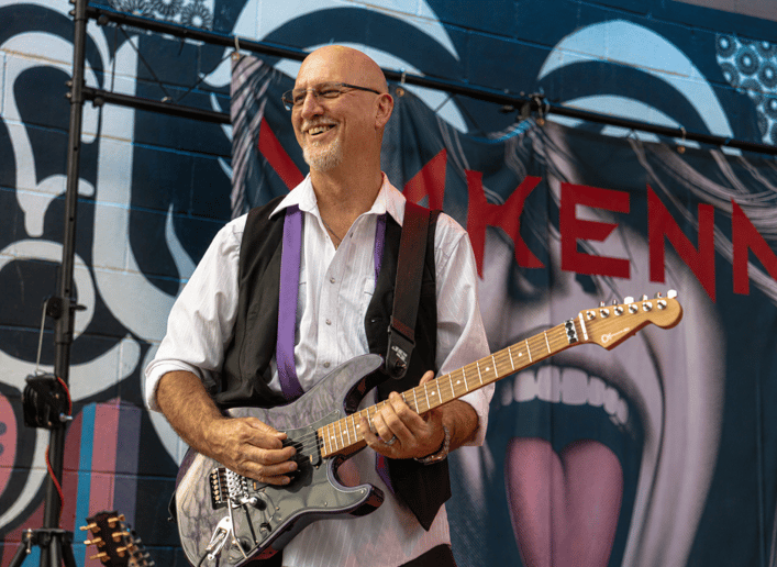 Gallery photo 8 of Vakenn Band