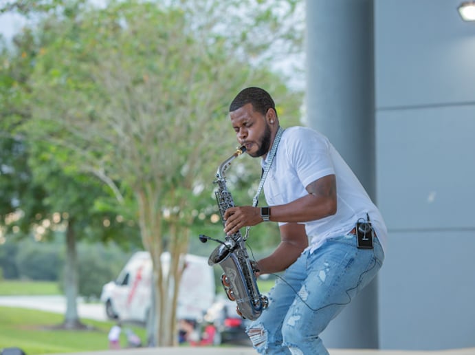 Gallery photo 5 of Troy “Sax Therapyst”