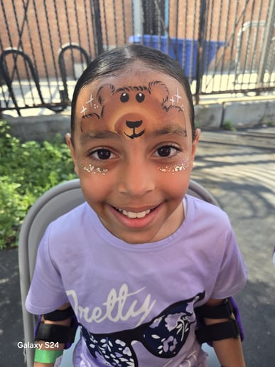 Gallery photo 6 of Val Facepainting & Balloon Twisting