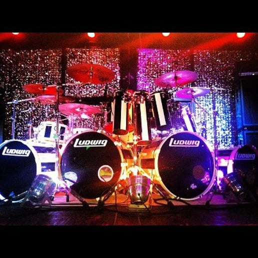 Gallery photo 5 of Van Walen-"the ultimate van halen tribute show"