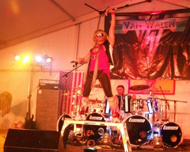 Gallery photo 10 of Van Walen-"the ultimate van halen tribute show"