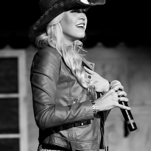 Gallery photo 6 of Vanessa LeGrand