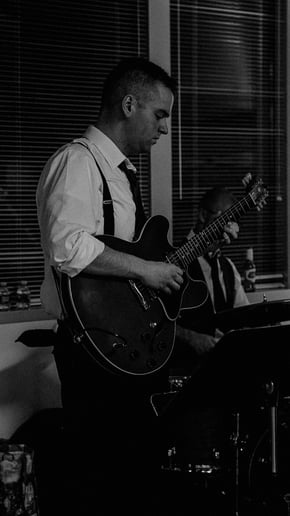 Gallery photo 4 of Vanessa Ralls and The Berries