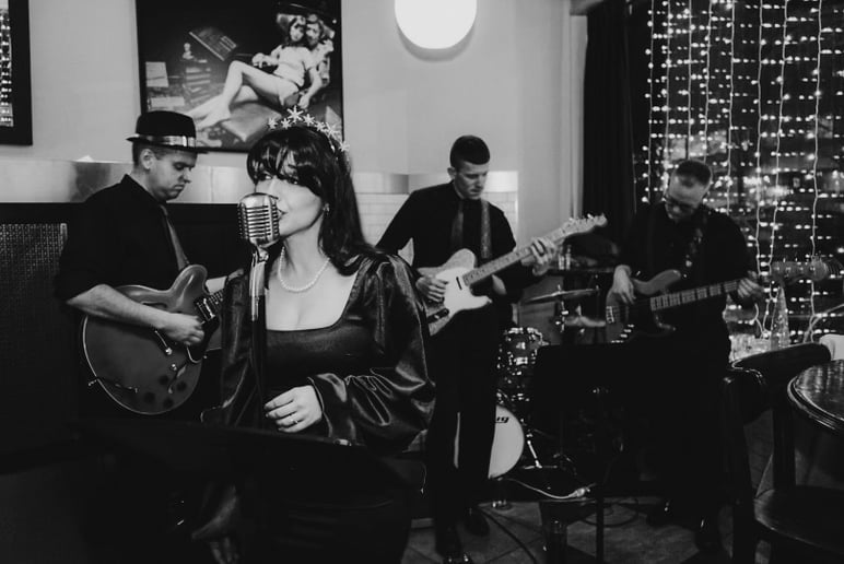 Gallery photo 2 of Vanessa Ralls - Jazz Vocalist