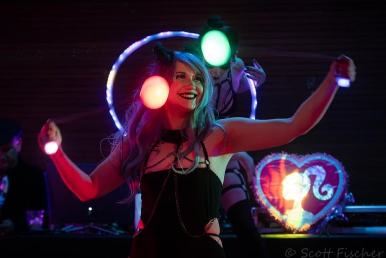 Gallery photo 9 of Vanna Ash Cirque