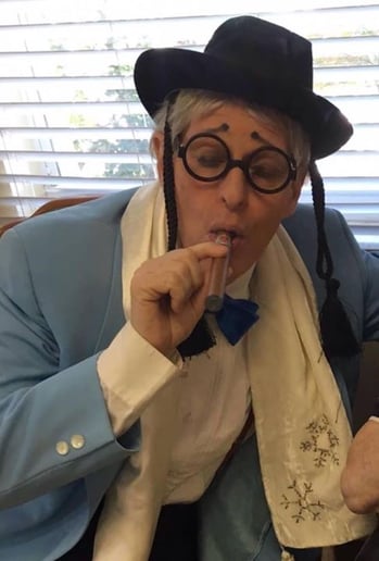 Gallery photo 8 of Variety performer/Character M.C.