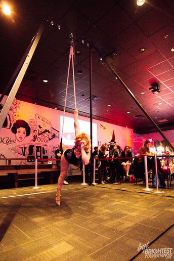 Gallery photo 10 of Jessica John - Circus Artist