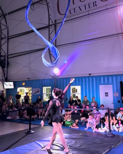 Gallery photo 6 of Vegas Aerialist