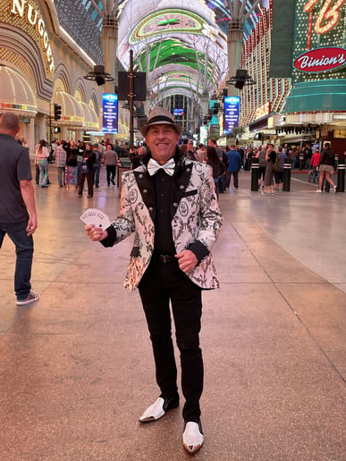 Gallery photo 3 of Vegas Magic Guy