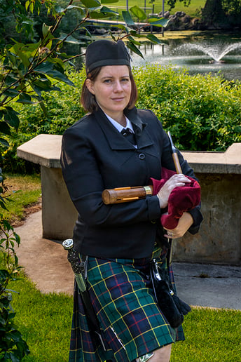Gallery photo 8 of Vera Hamilton - Event Bagpiper