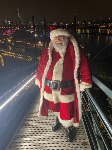 Gallery photo 6 of Verified Santa