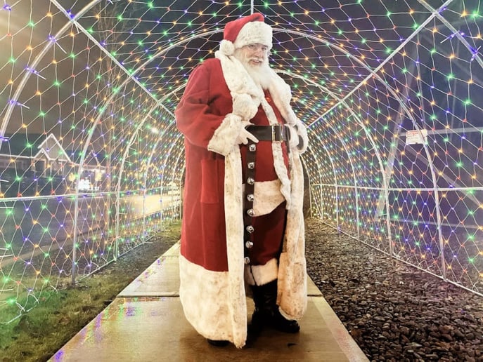 Gallery photo 10 of Verified Santa