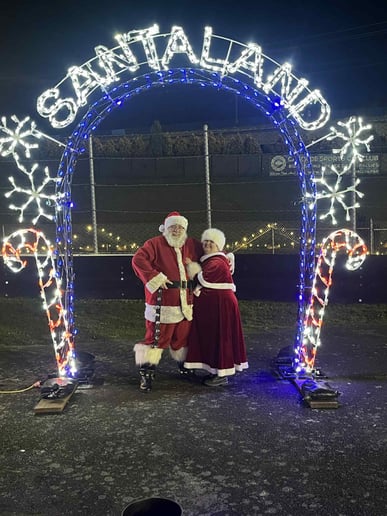 Gallery photo 11 of Verified Santa