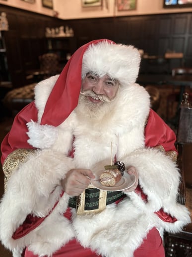 Gallery photo 18 of Verified Santa