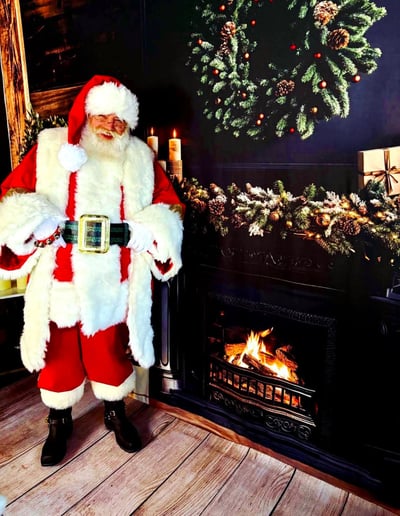 Gallery photo 19 of Verified Santa