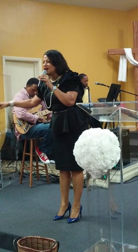 Gallery photo 3 of Veronica McDonald Inspires