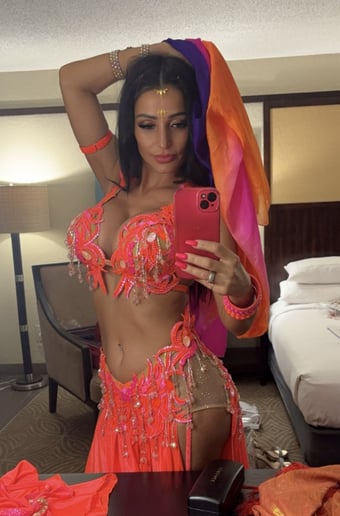 Gallery photo 5 of Belly Dancer, Veronica
