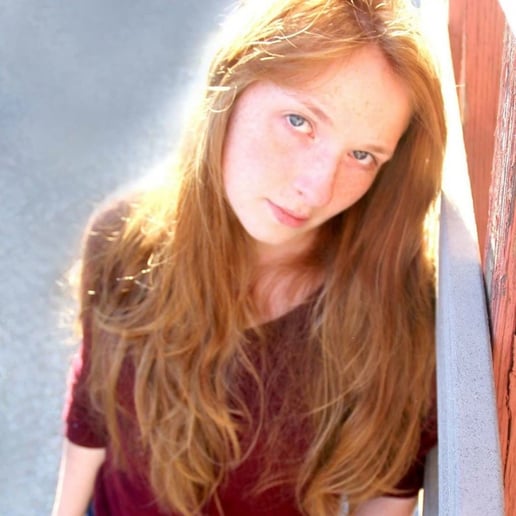 Gallery photo 1 of Singer/Actress