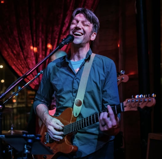 Gallery photo 5 of Versatile and professional performer