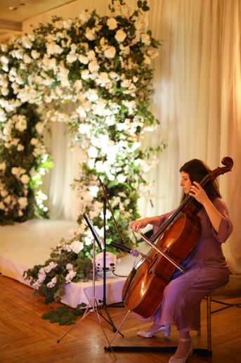 Gallery photo 2 of Laura Melnicoff - Versatile Cellist