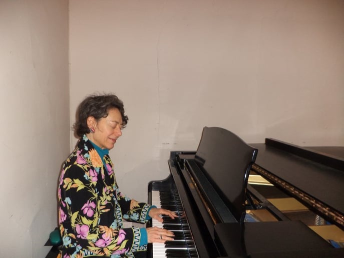 Gallery photo 2 of Katherine Mayfield, Pianist and Organist