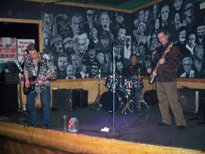 Gallery photo 1 of Versatile Band