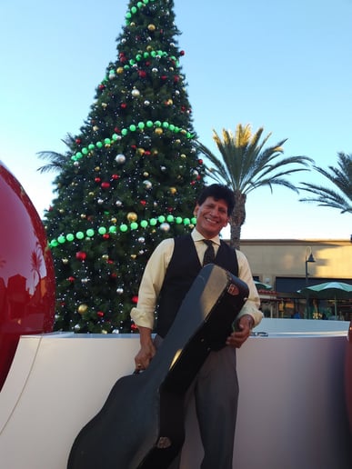 Gallery photo 7 of Vic Moraga