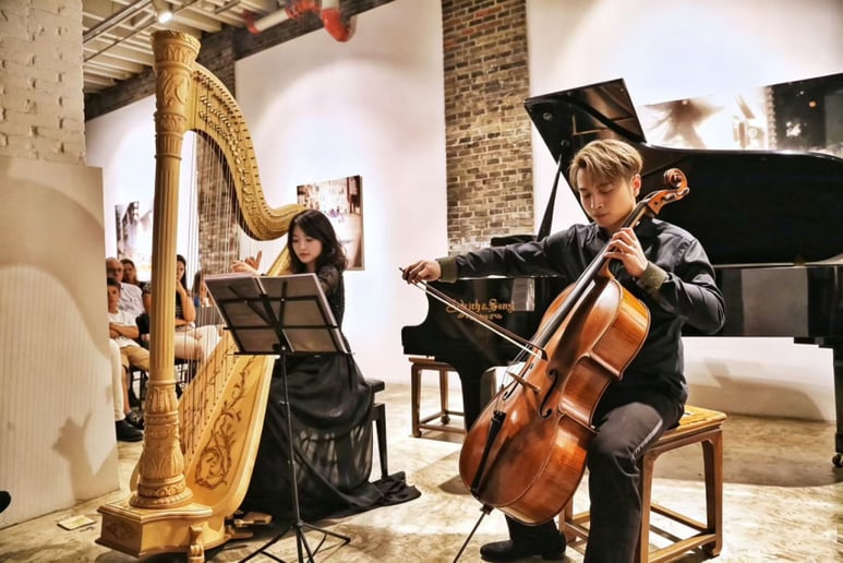 Gallery photo 2 of Vicki Chen Harp Music
