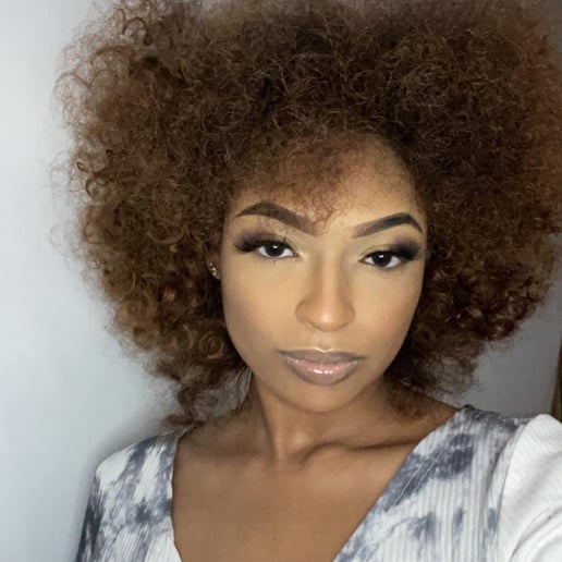 Gallery photo 7 of Vickii Beauty