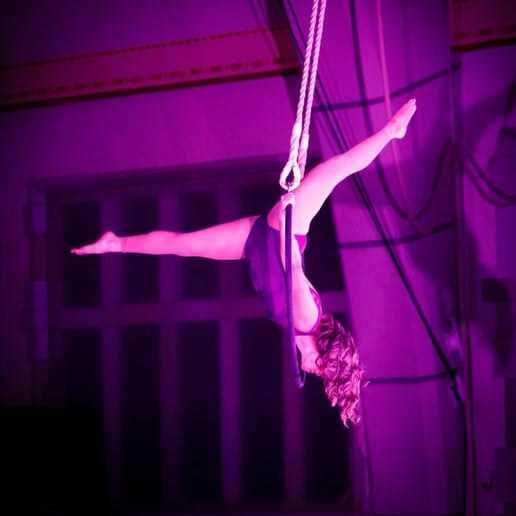 Gallery photo 3 of Vicky Spross