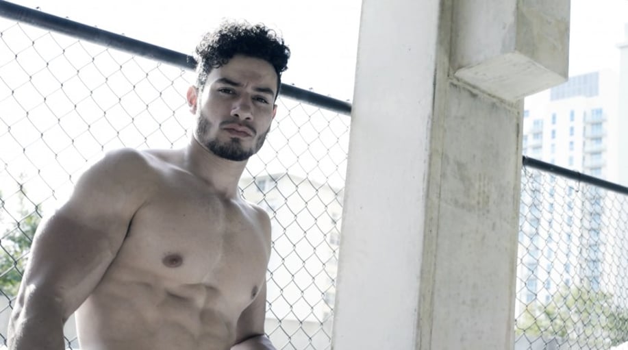 Gallery photo 3 of Victor Luis